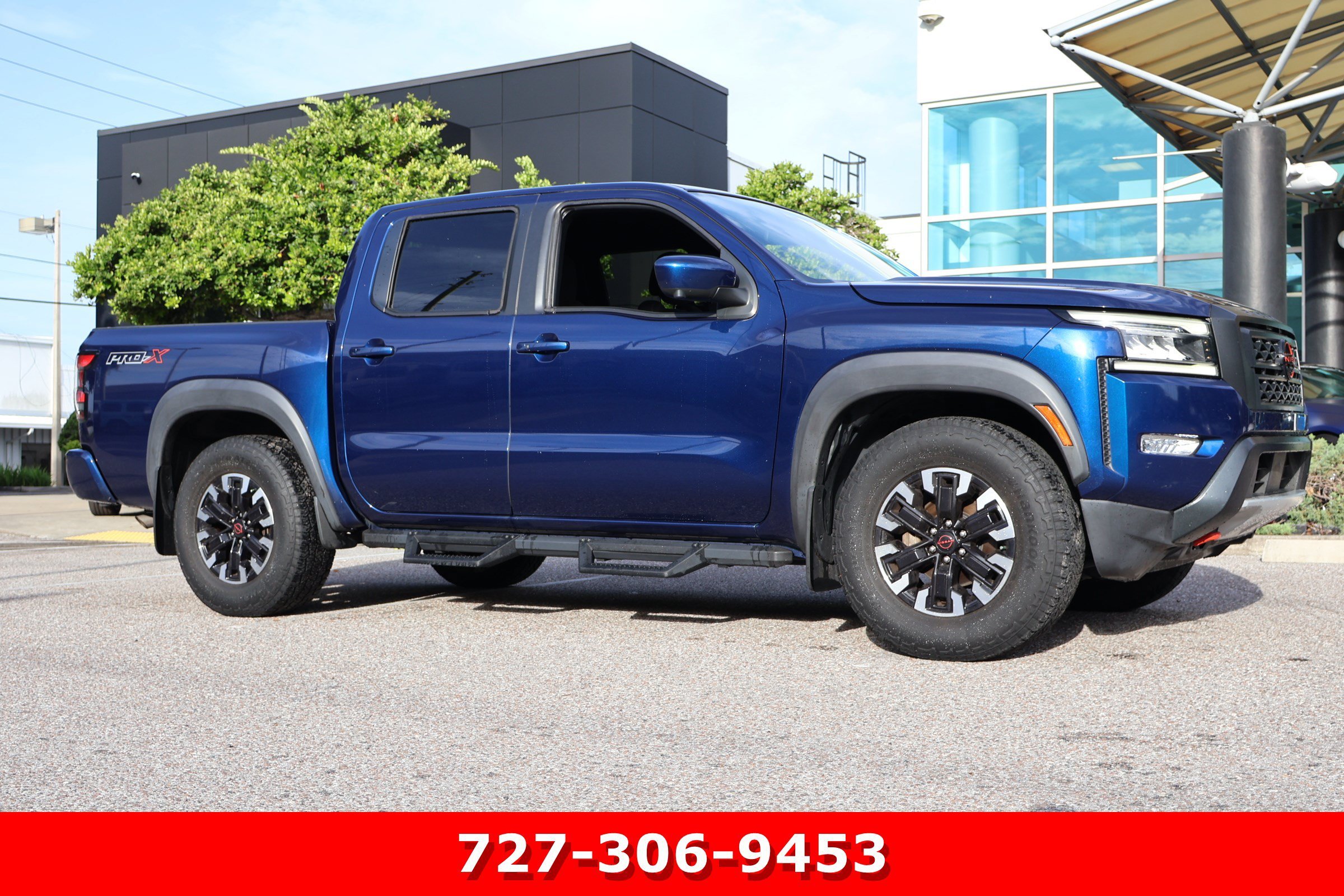 Used 2022 Deep Blue Pearl Nissan PRO-X image 9