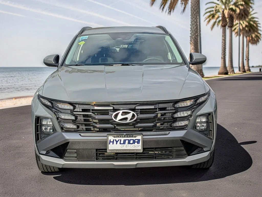Used 2025 Gray Hyundai SEL image 3