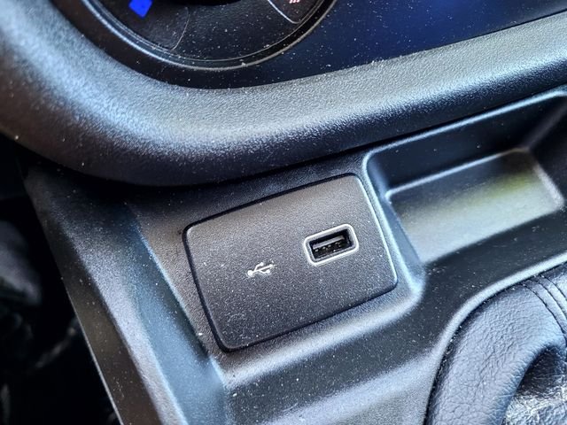 Used 2022 White Ram Base image 16