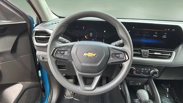 Used 2025 Marina Blue Metallic Chevrolet LT image 14