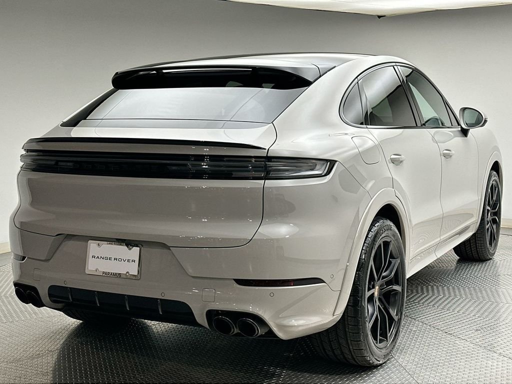 Used 2025  Porsche S image 13