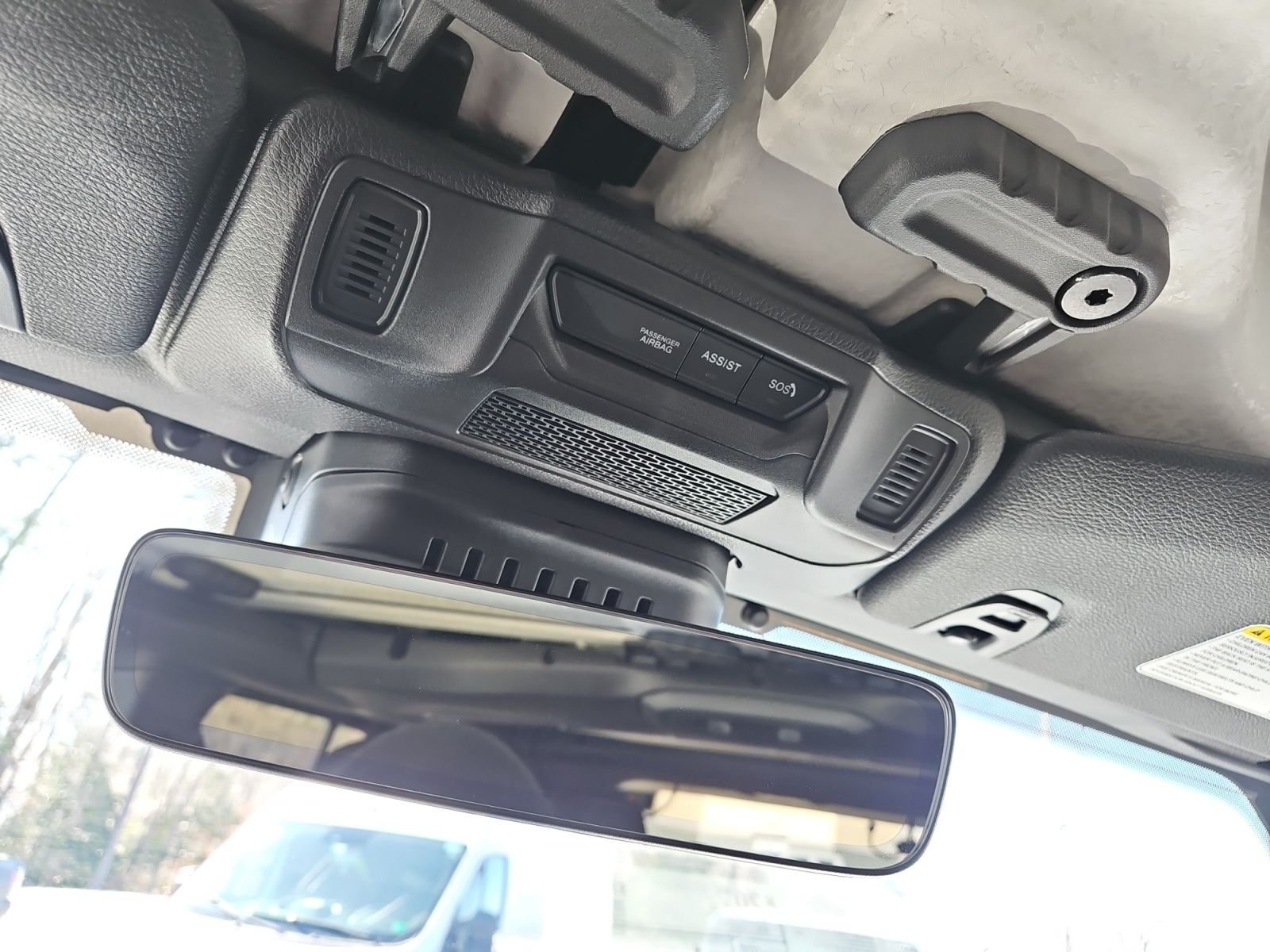 2025 Jeep Wrangler 4-Door Sahara - Photo 30