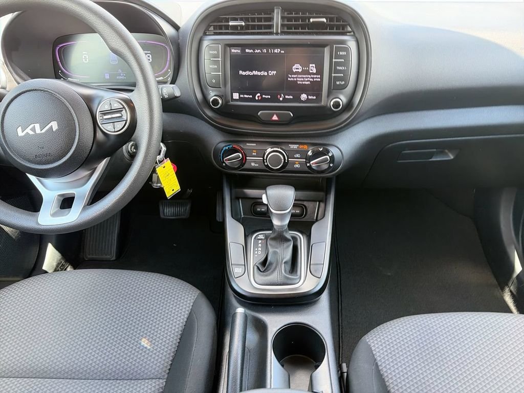 Used 2024 White Kia LX image 11