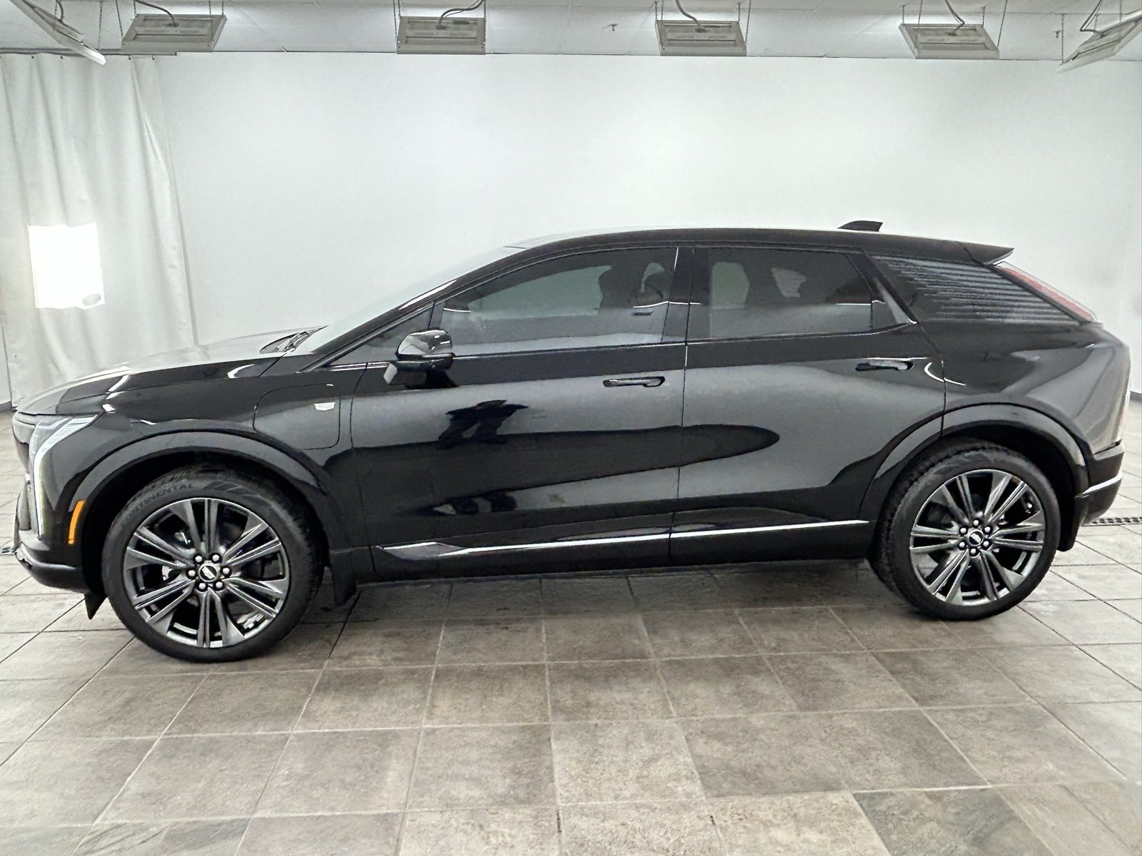 Used 2025 Cadillac OPTIQ Sport 2 with VIN 3GYK3GMR8SS216816 for sale in Elmhurst, IL