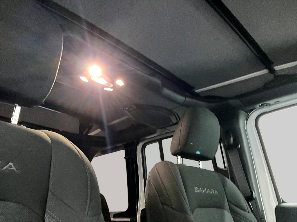 Used 2023 White Jeep Sahara image 22