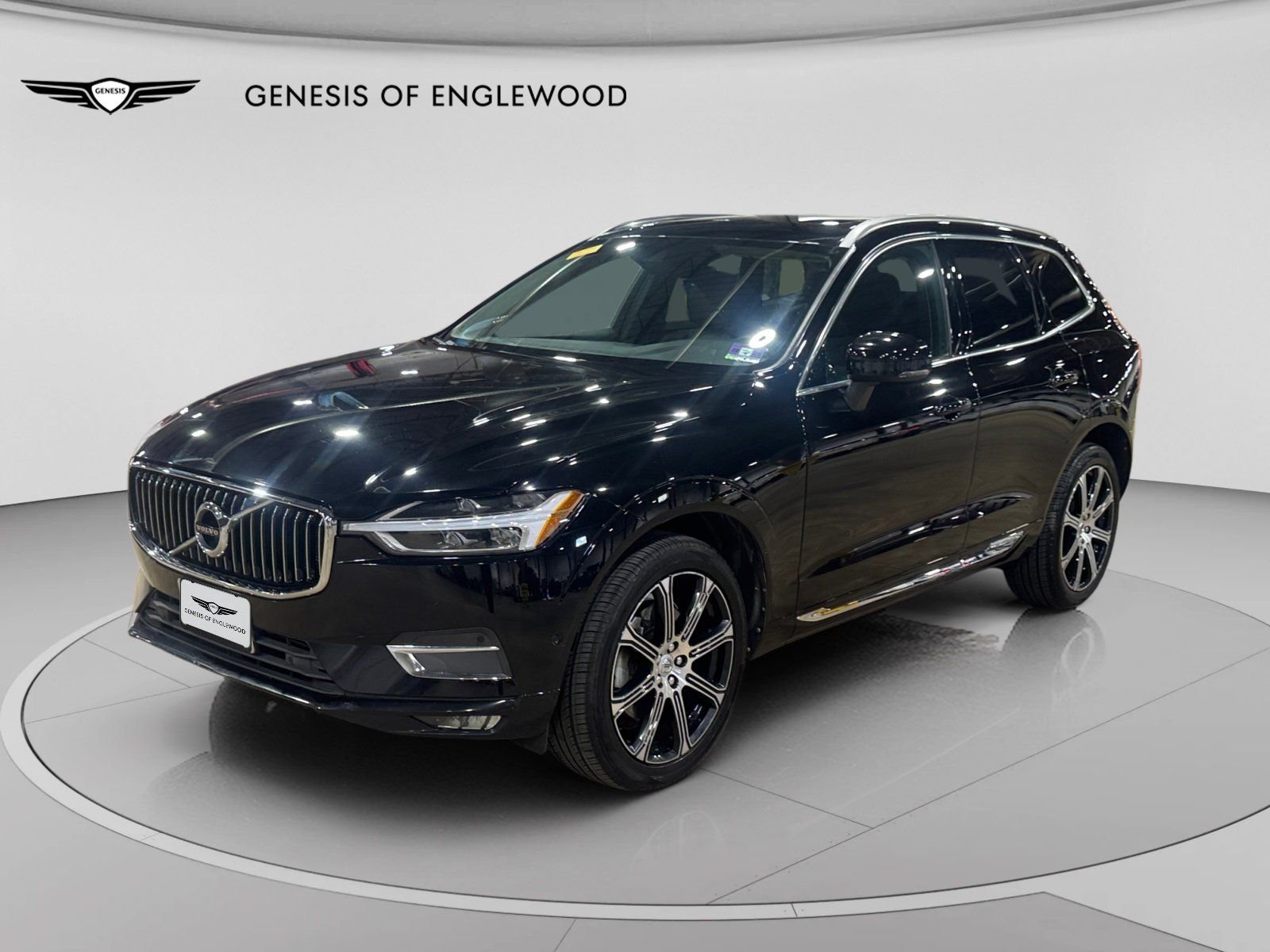 Used 2018 Black Volvo T6 Inscription image 1