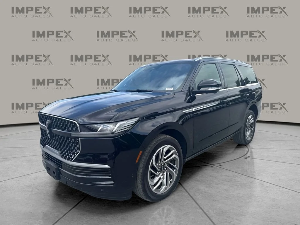 Used 2025 Black Lincoln Reserve image 1