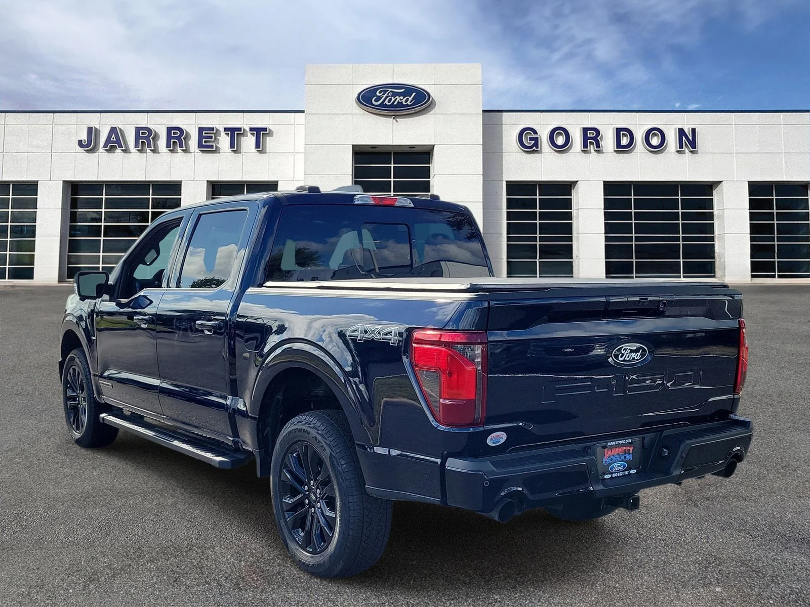 Certified Used 2025 Blue Ford XLT image 3