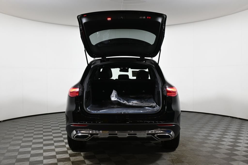 Used 2026 Black Mercedes-Benz GLC 300 image 28