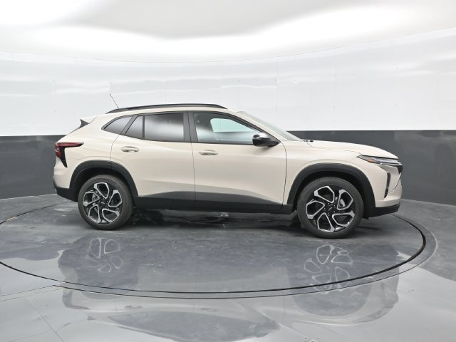 2026 Chevrolet Trax RS - Photo 8