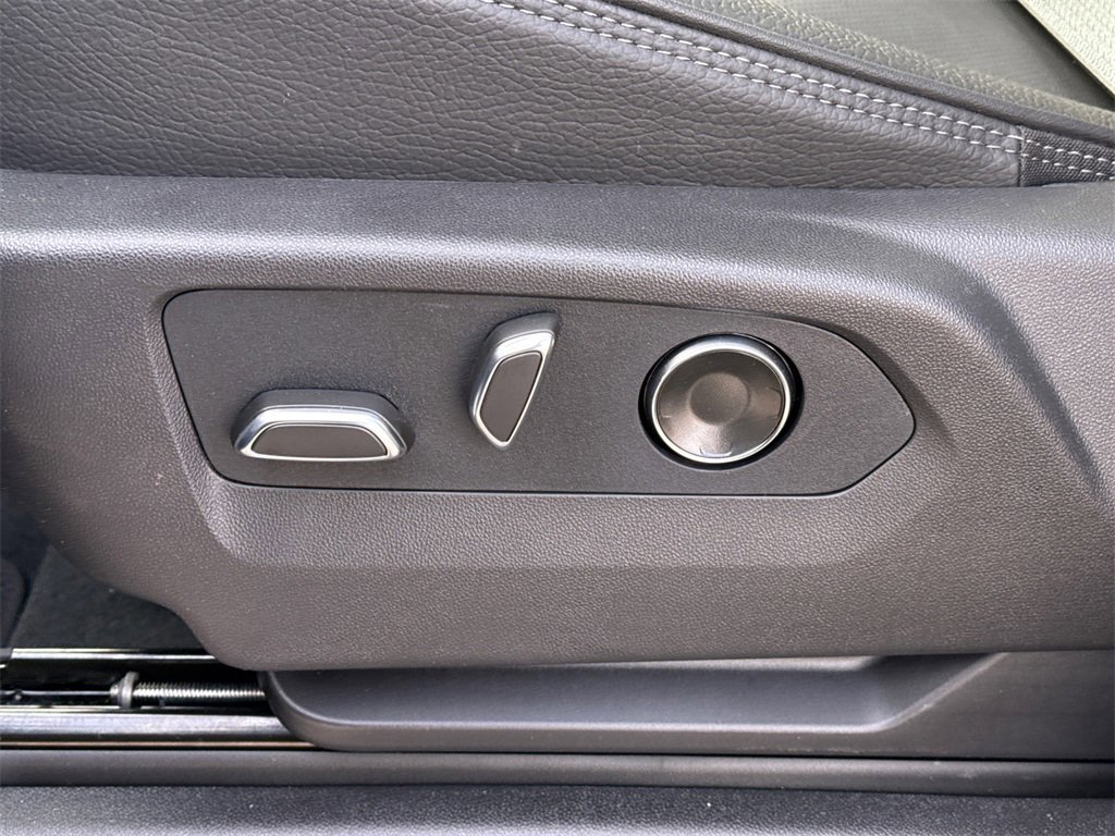 2026 GMC YUKON - Image 16