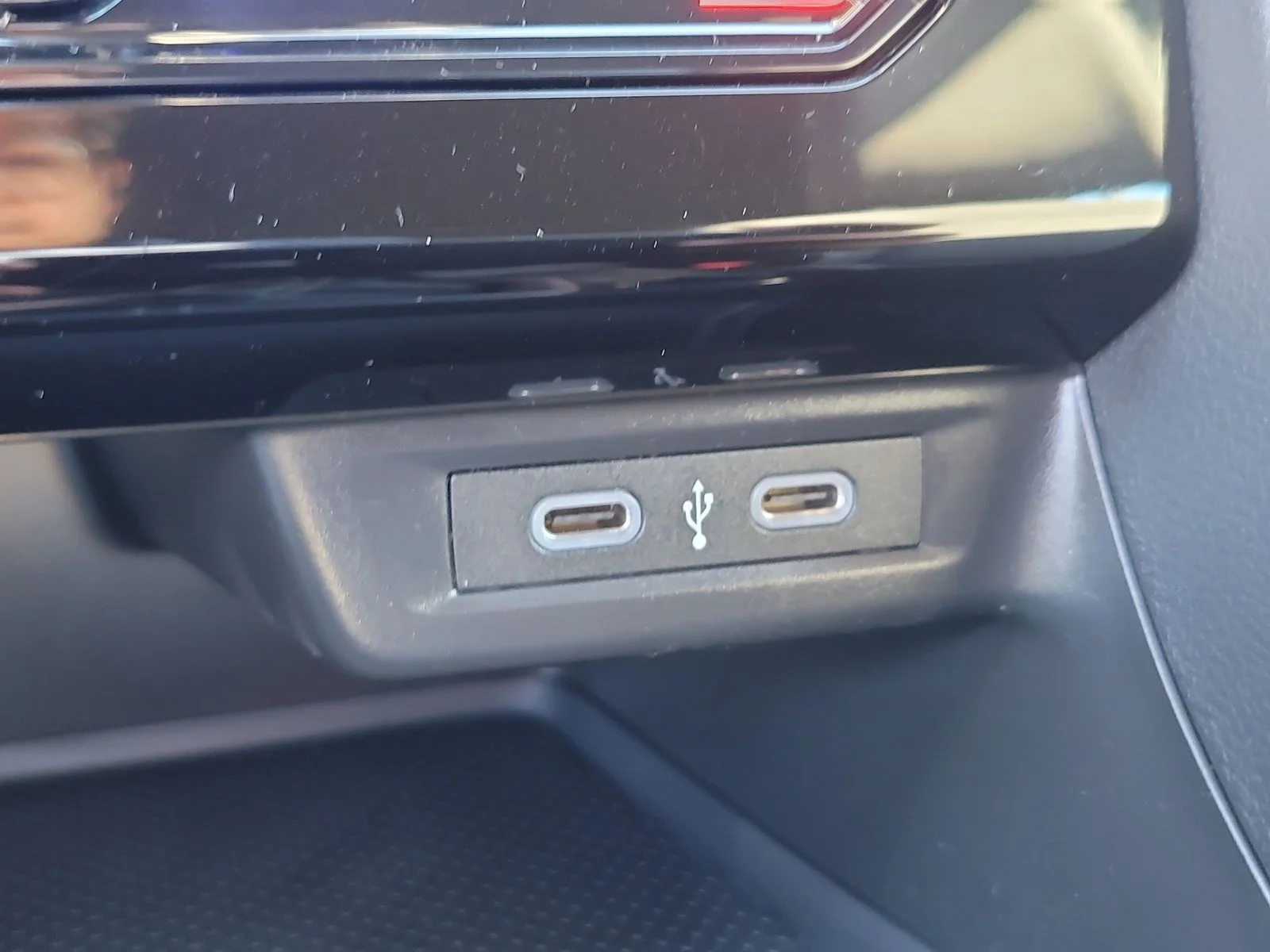 New 2026 Platinum Gray Metallic Volkswagen 1.5T Sport image 24