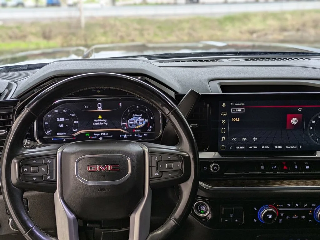 Used 2024 Onyx Black GMC SLE image 10