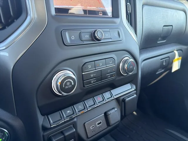 New 2026 Onyx Black GMC Pro image 25