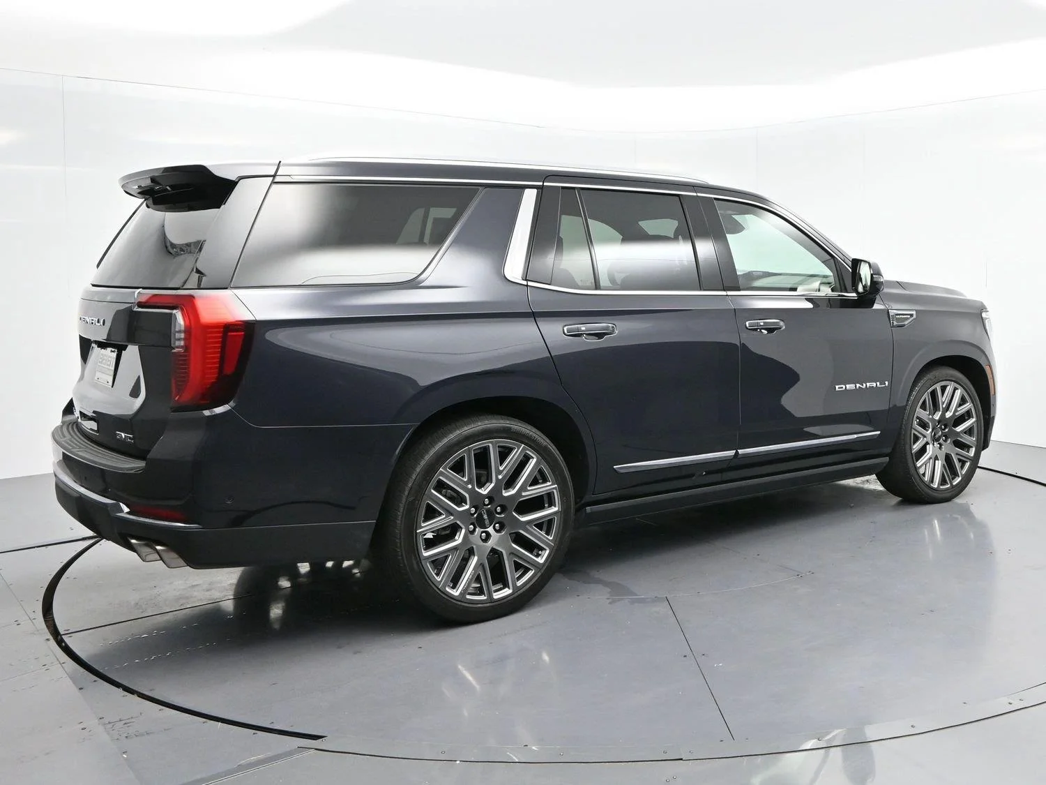 Used 2025 Titanium Rush Metallic GMC Denali Ultimate image 7