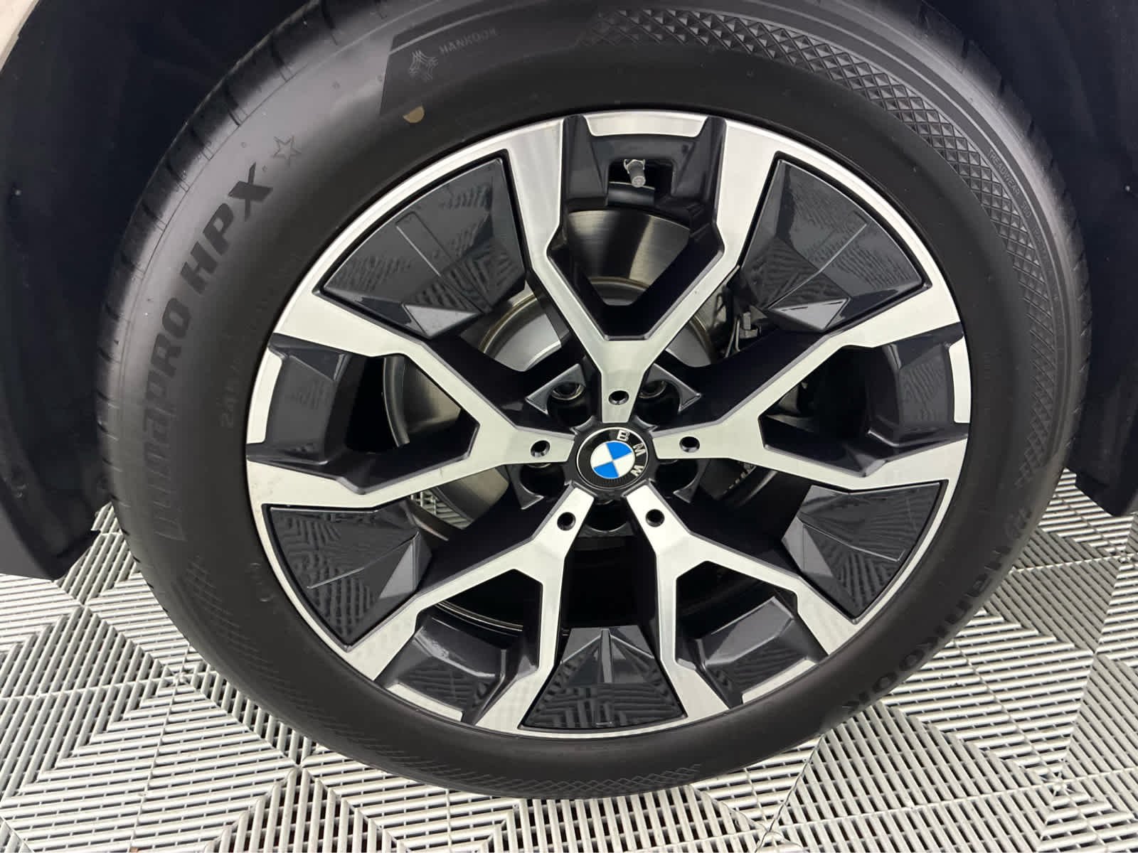 Used 2025 Dune Grey Metallic BMW 30 xDrive image 10