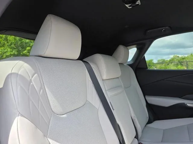 New 2026 Ultra White Lexus F SPORT DESIGN image 21