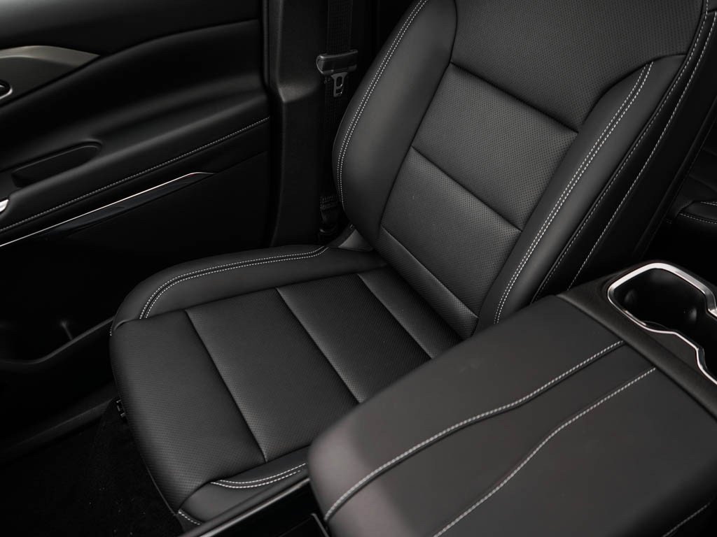 2026 Chevrolet Traverse LT - Photo 26