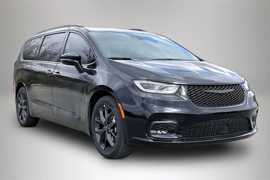 New 2026 Chrysler Pacifica Select 4D Passenger Van