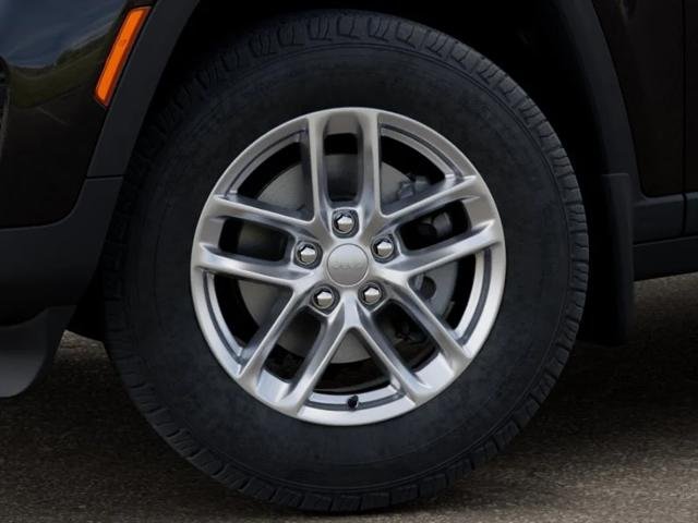 New 2026 Diamond Black Crystal Pearl-Coat Exterior Paint Jeep Laredo X image 34
