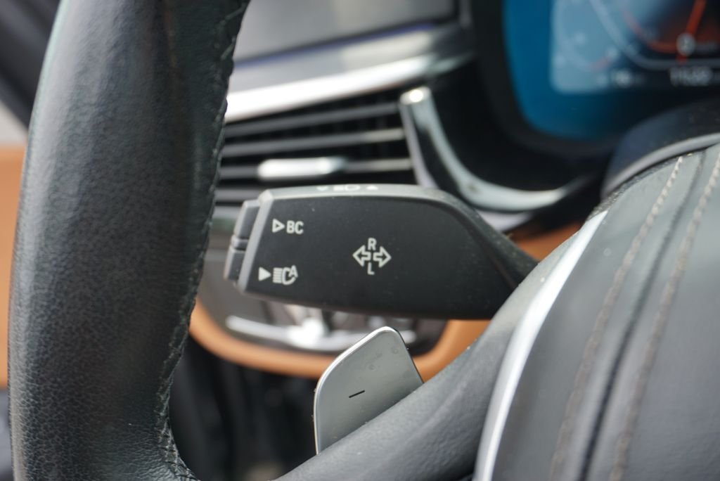 Used 2023 Black Sapphire Metallic BMW 530i xDrive image 29