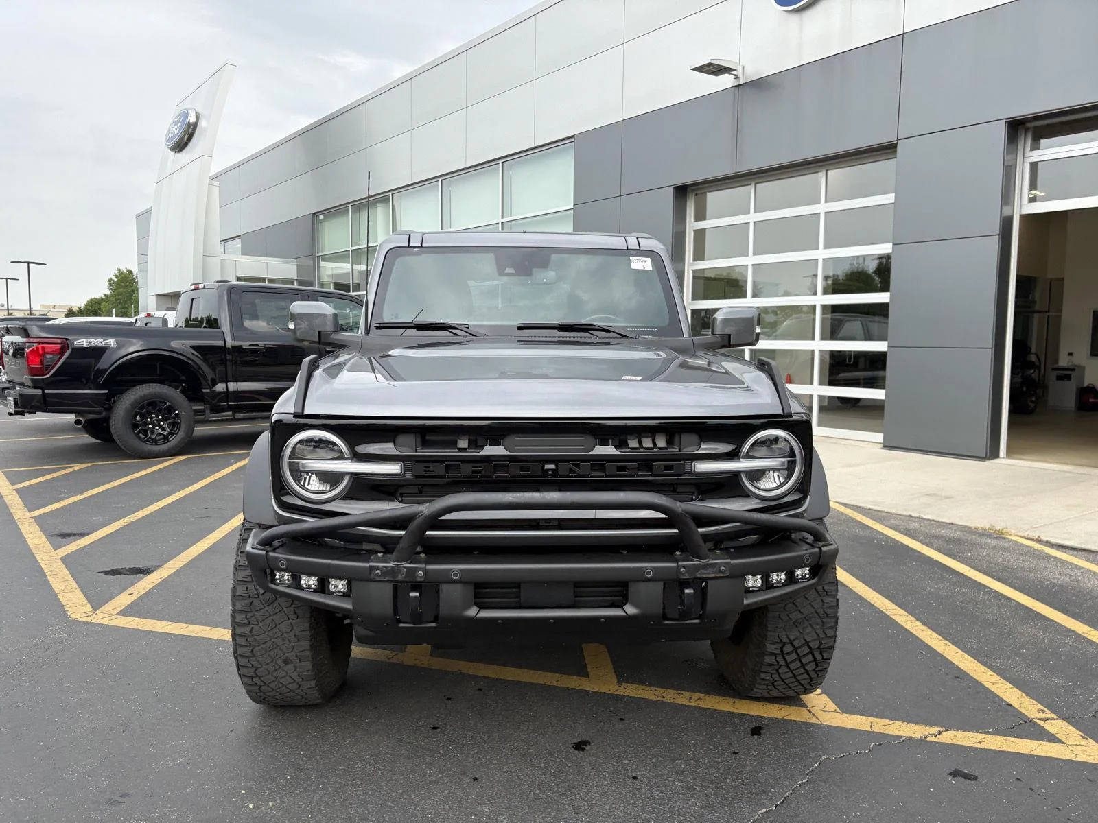 Used 2023 Carbonized Gray Ford Outer Banks Advanced image 2