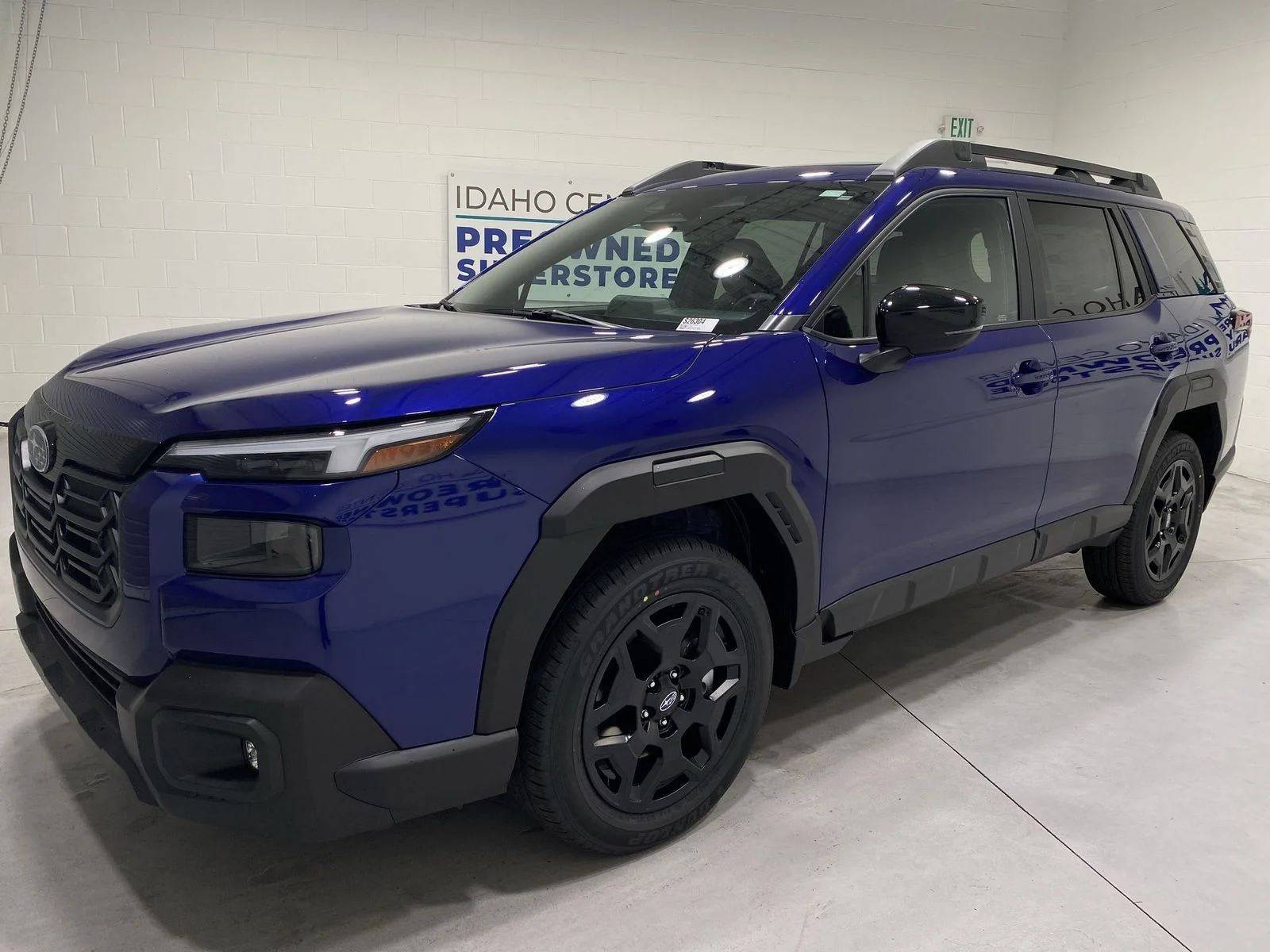 New 2026 SAPPHIRE BLUE PEARL Subaru Limited image 4
