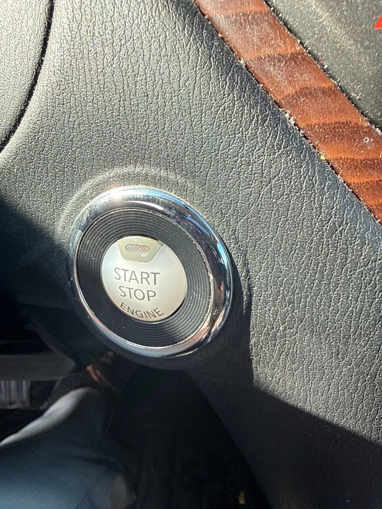 Used 2020 Gray Nissan Platinum image 8