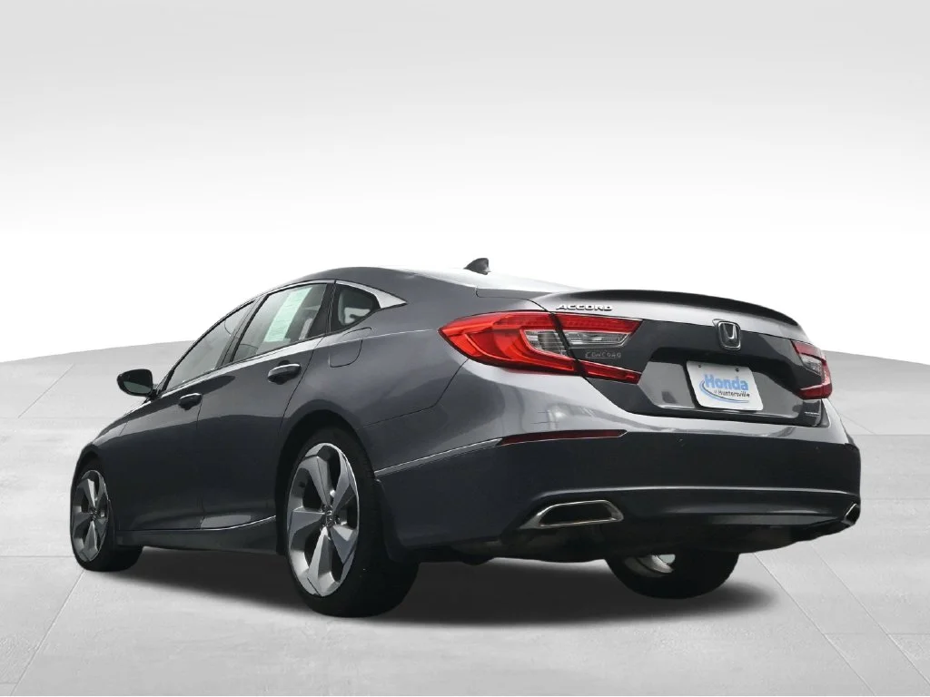 Used 2018 Modern Steel Metallic Honda Touring image 56