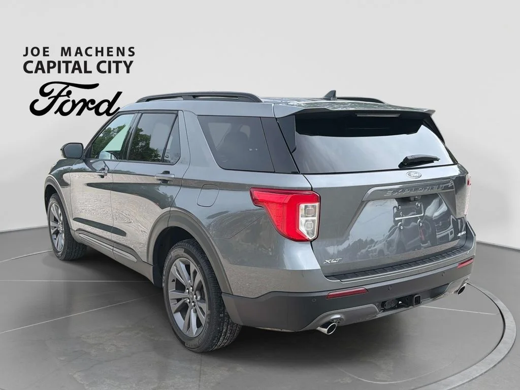 Used 2024 Gray Ford XLT image 7