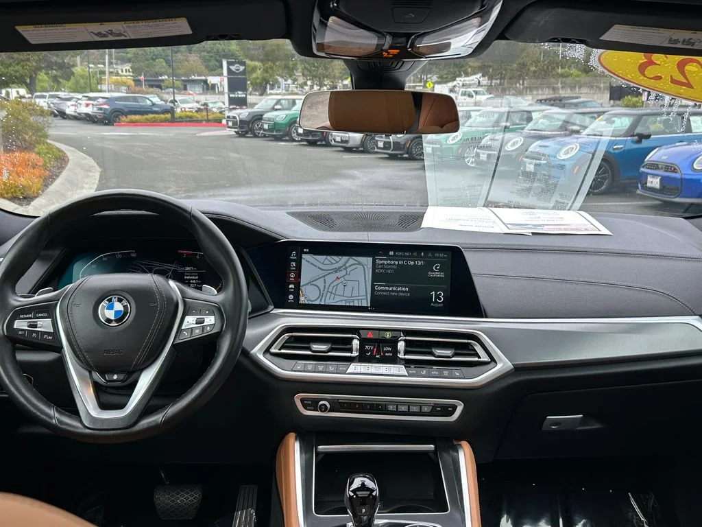 Used 2023 Black BMW xDrive40i image 33