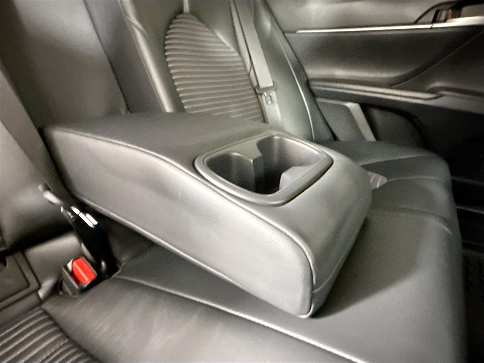Used 2024 Ice Cap Toyota SE image 34