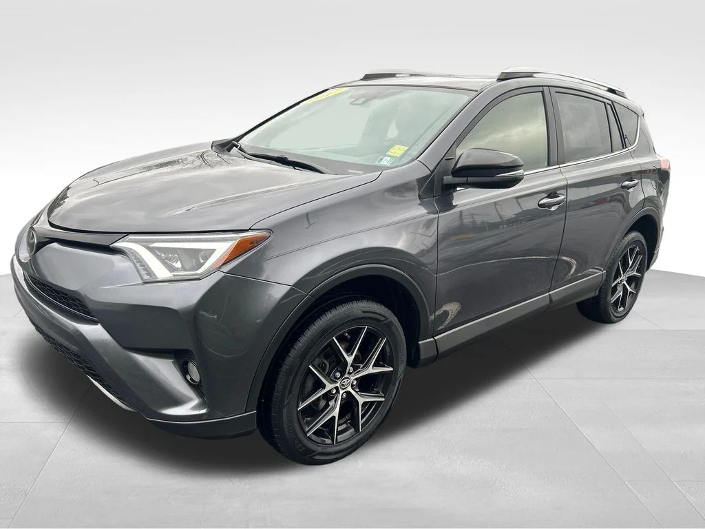 2017 Toyota RAV4 SE AWD's photo
