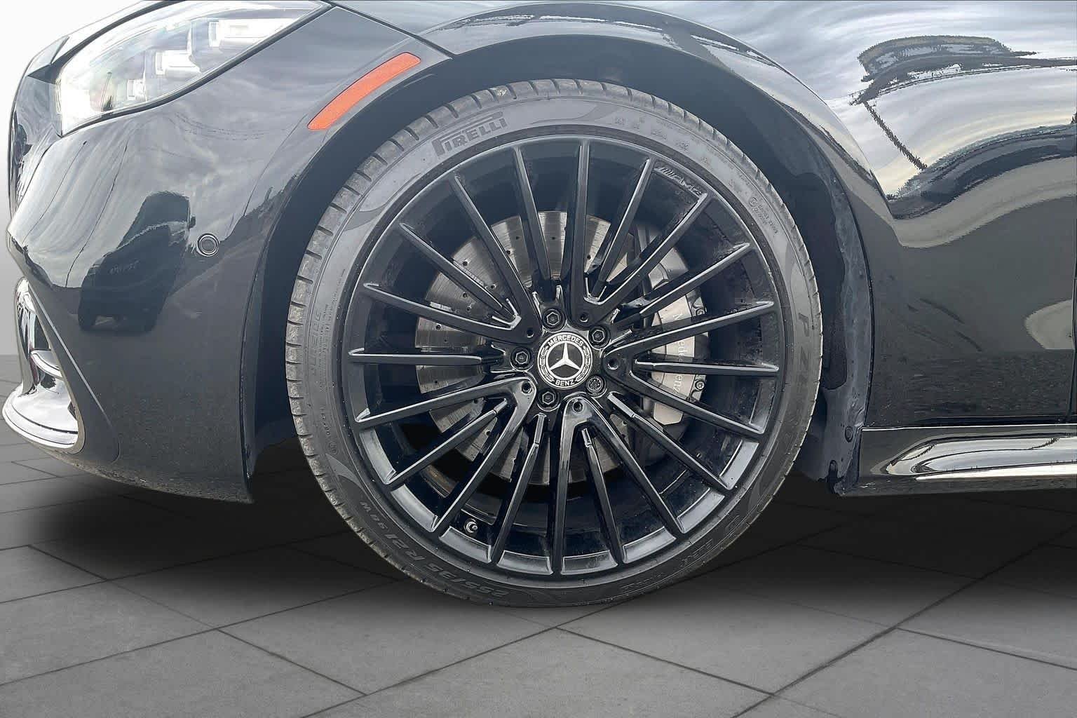 Used 2023 Obsidian Black Mercedes-Benz S 580 image 10