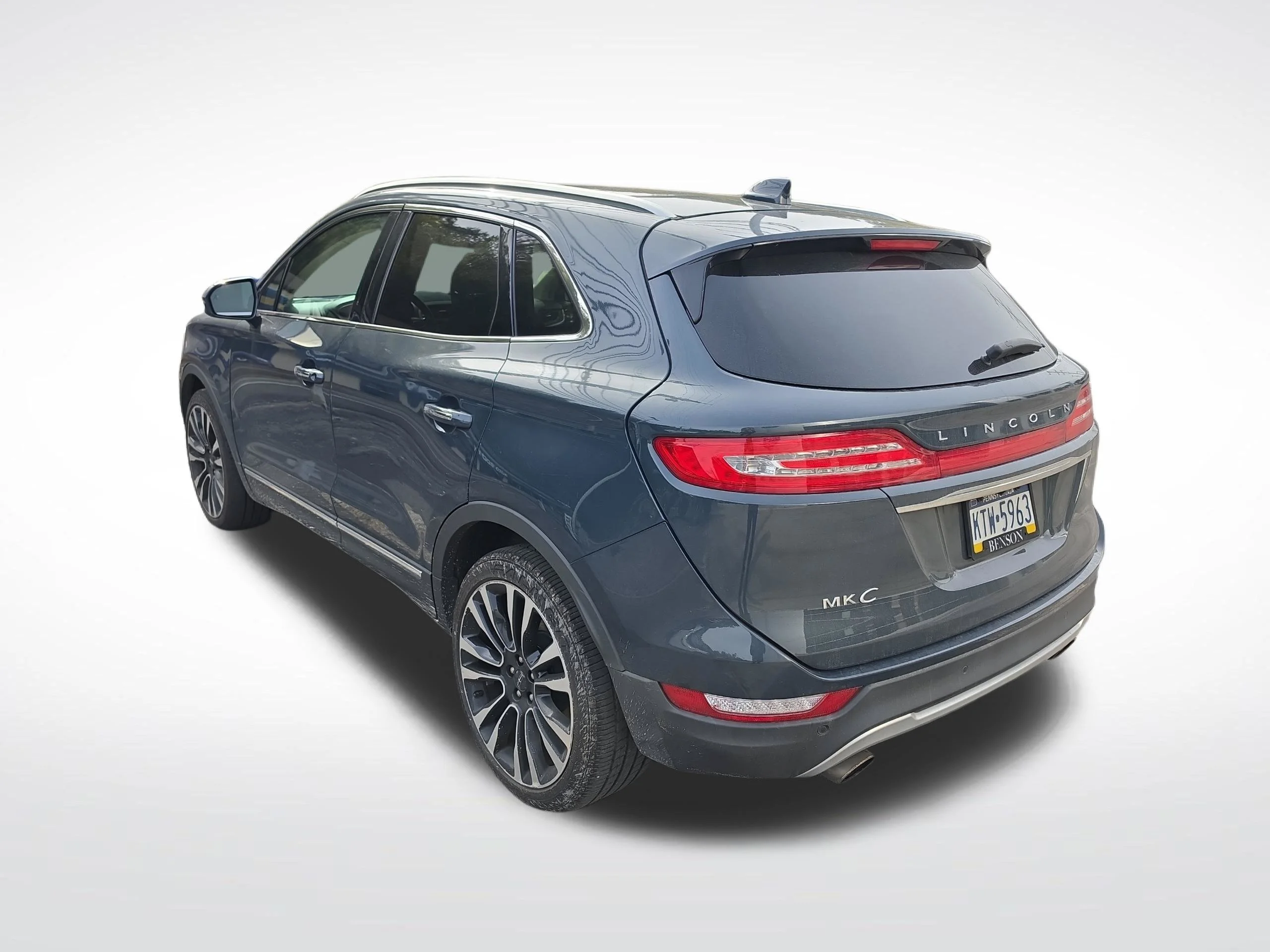 Used 2019 Green Lincoln Reserve image 4
