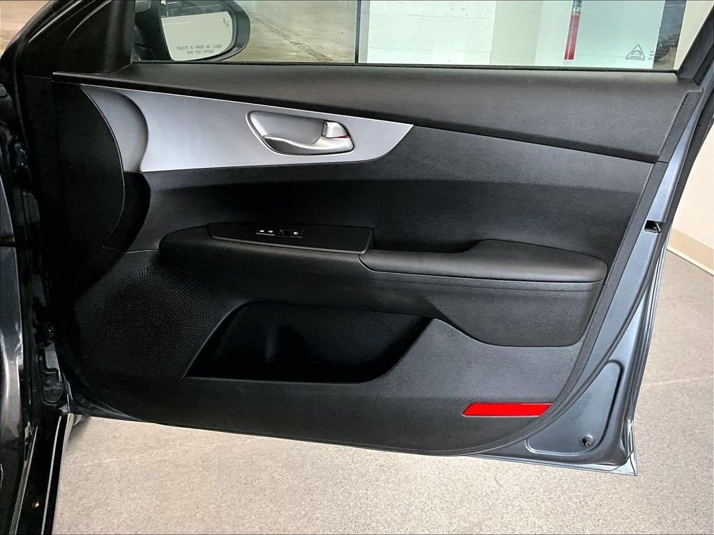 Used 2023 Gravity Gray Kia LXS image 12