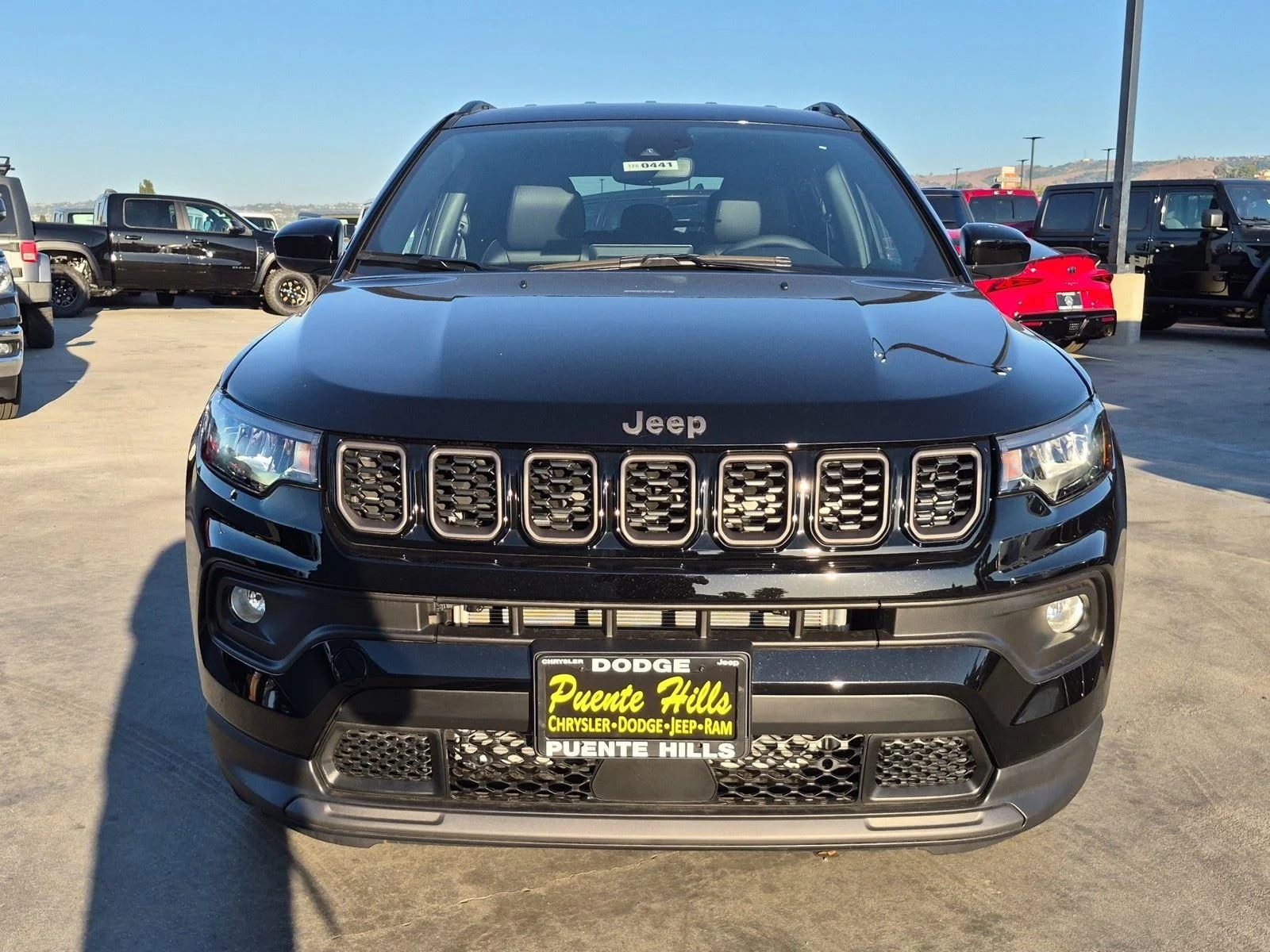 New 2026 Diamond Black Crystal Pearlcoat Jeep Latitude Altitude image 2