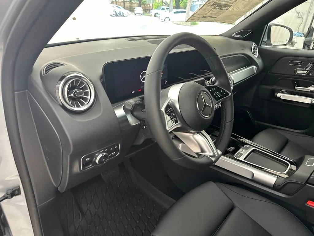 New 2026 Silver Mercedes-Benz GLB 250 image 13