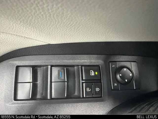 Used 2021 Blue Toyota XLE Premium image 18