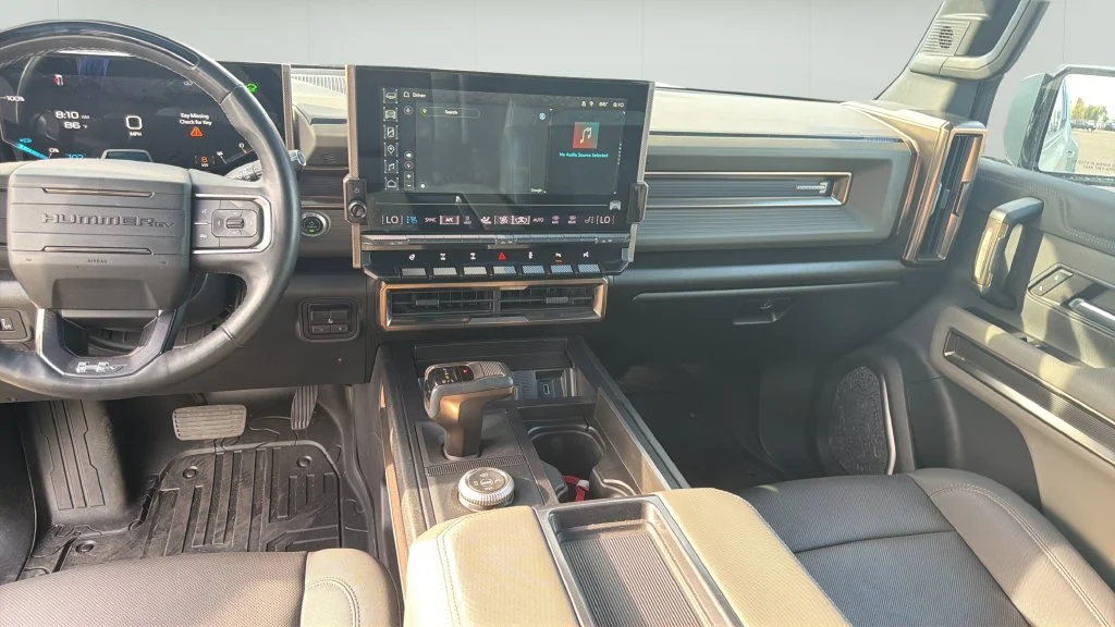 Used 2024 Green GMC 3X image 18