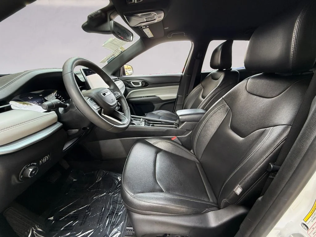 2025 Jeep Compass Limited - Photo 10