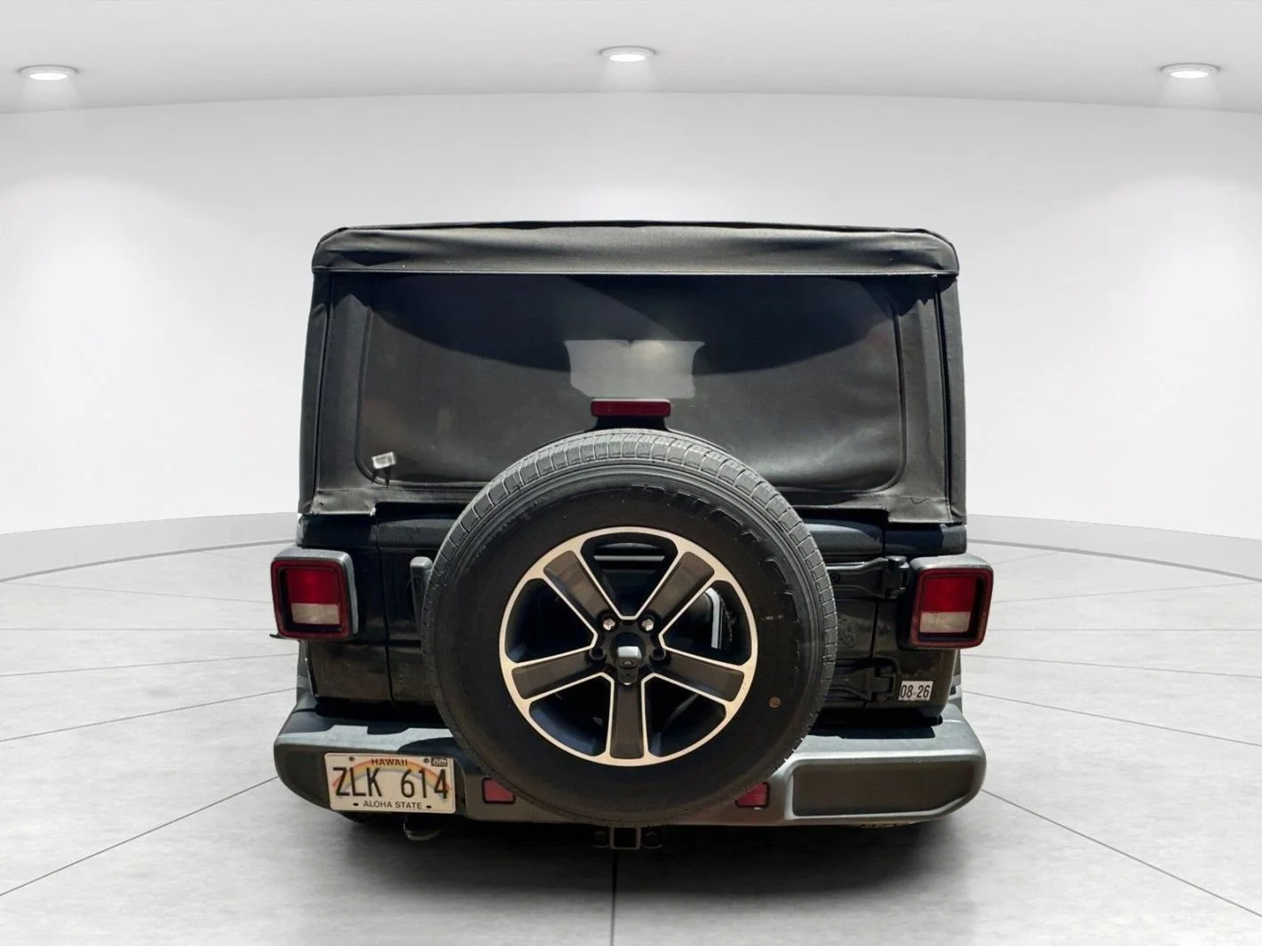 Used 2023 Black Jeep Sahara image 5