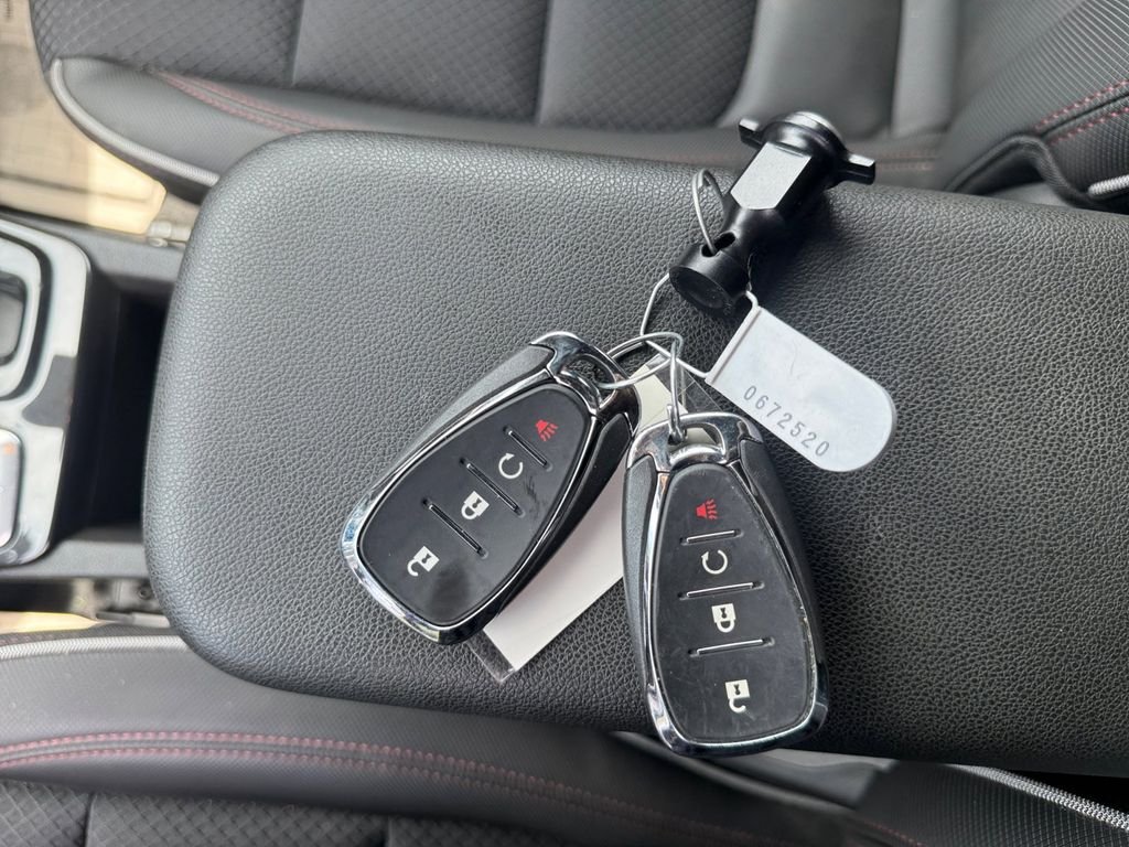 Used 2023 Gray Chevrolet RS image 33