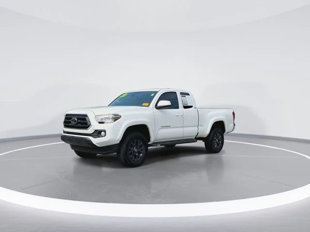 Used 2020 White Toyota SR5 image 4