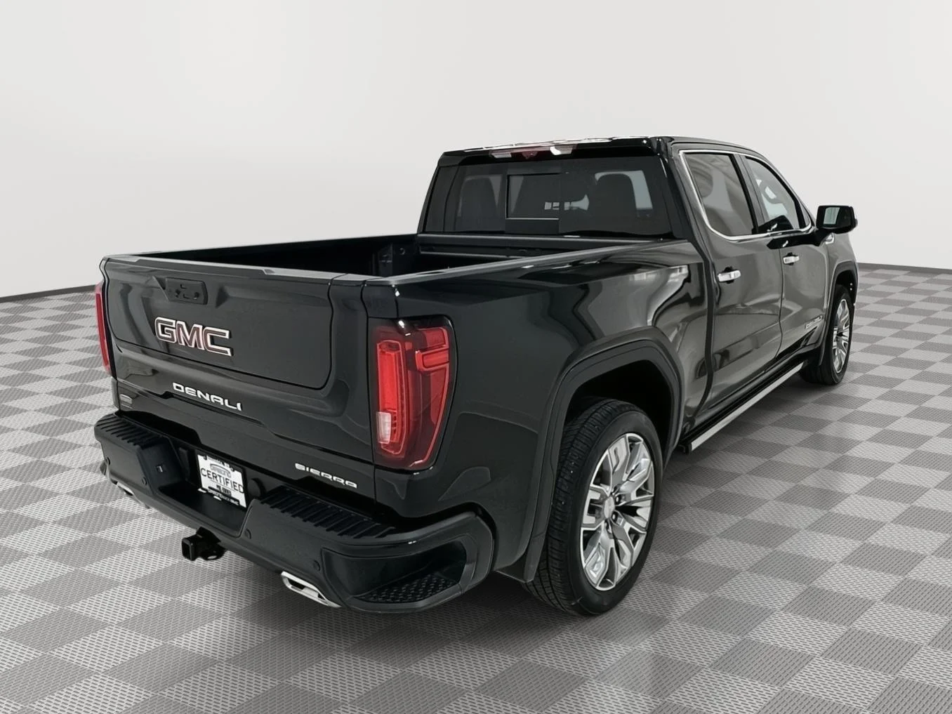 Used 2025 Onyx Black GMC Denali image 5