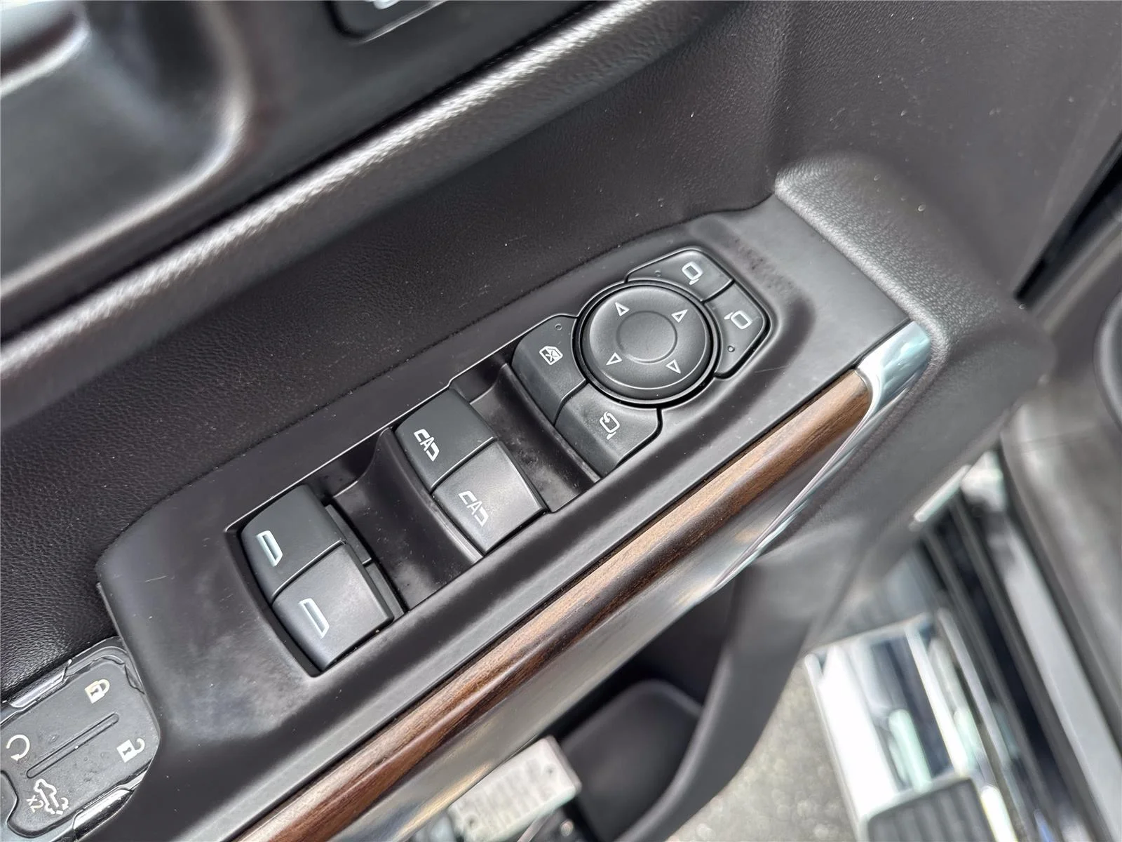 Used 2021 ONYX BLACK GMC SLT image 18