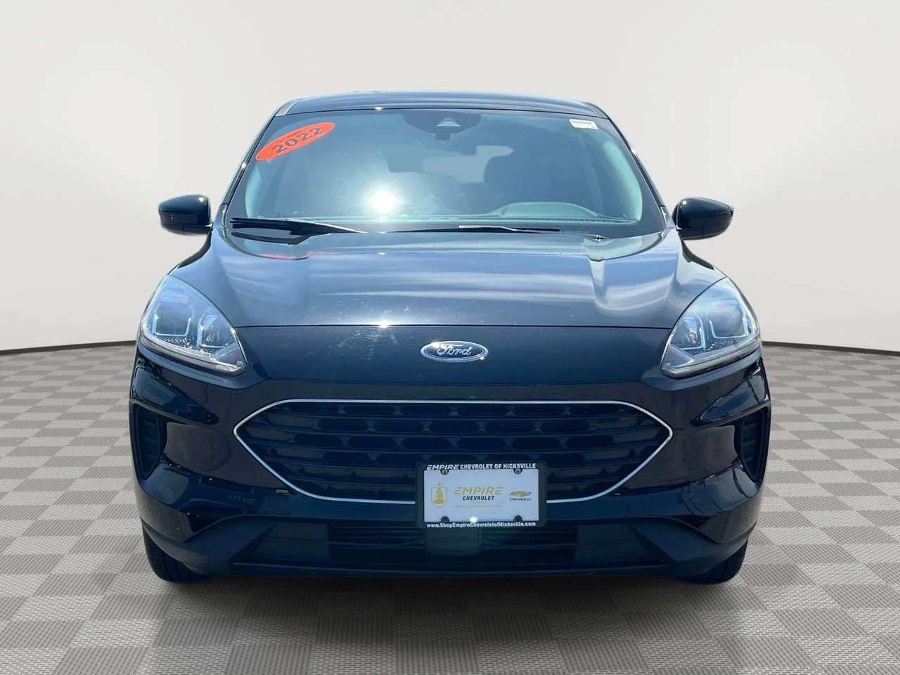 Used 2022 AGATE BLACK METALLIC Ford SE image 2