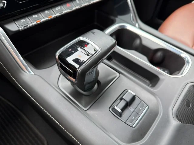 Used 2024 Silver GMC Denali Ultimate image 15
