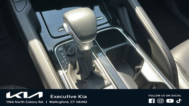 Certified Used 2025 White Kia S image 19