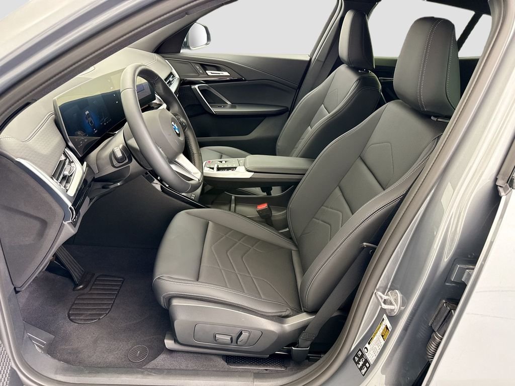 Used 2026 Gray Metallic BMW xDrive28i image 18
